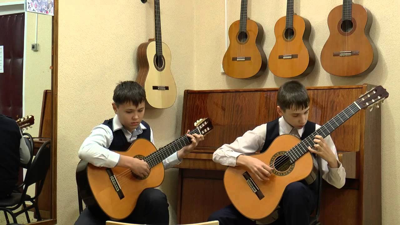 Дуэт гитаристов. А. Джойс. 