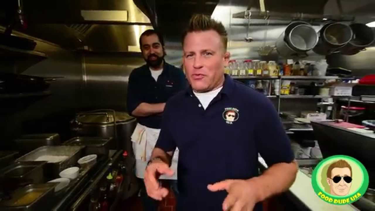Brandon Frye eats some AMAZING Crabcakes at G&M Restaurant in Linthicum Heights, Maryland