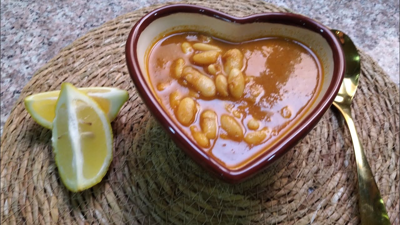 طبق شتوي دافئ: لوبيا بيضا 