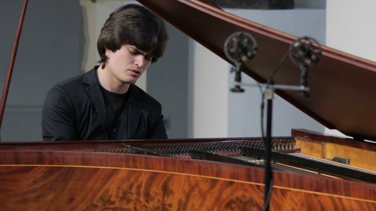 Ilya Papoyan. Bach and Shumann.  ERARD-Fest III. The Niko Art Gallery, 27.04.2025