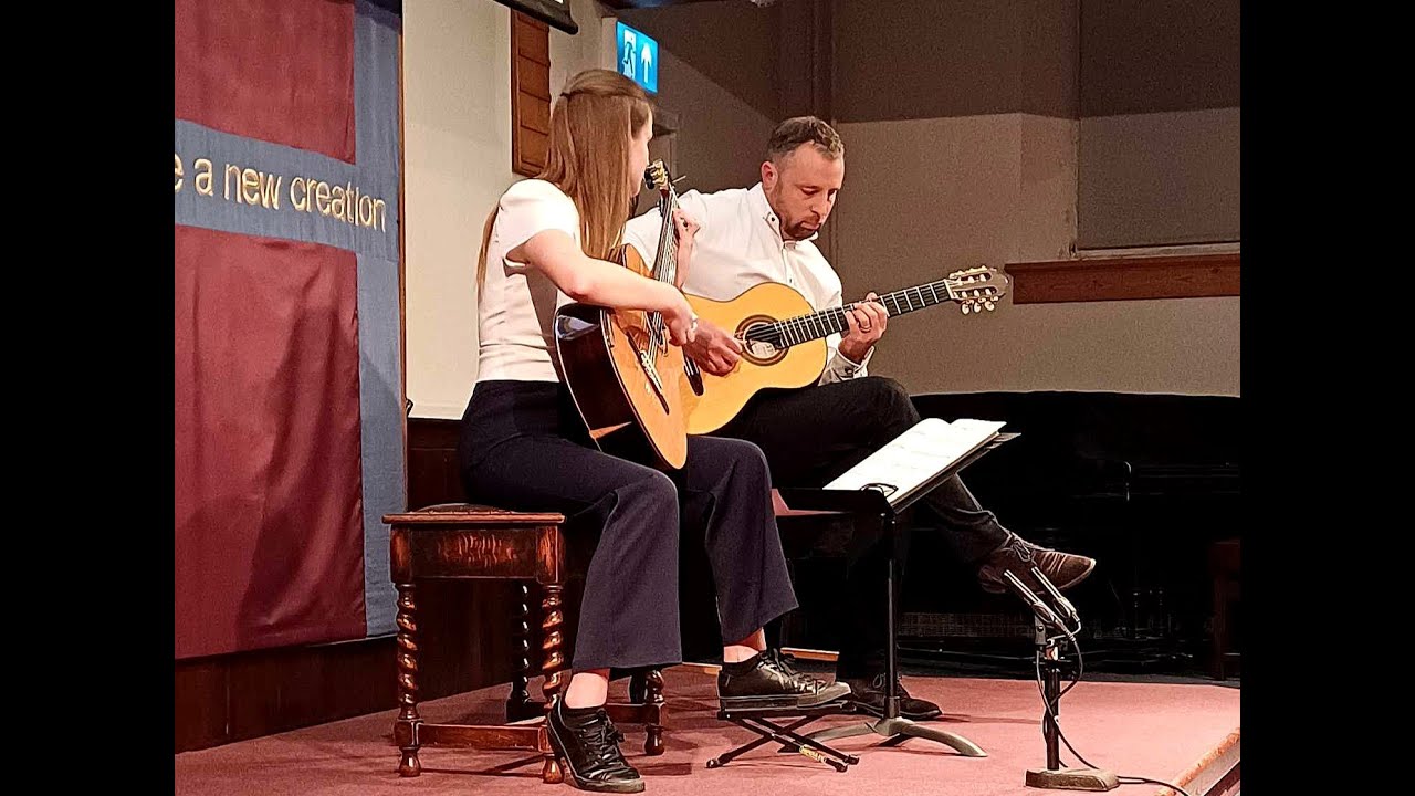 Mi Favorita, guitar duet live in concert