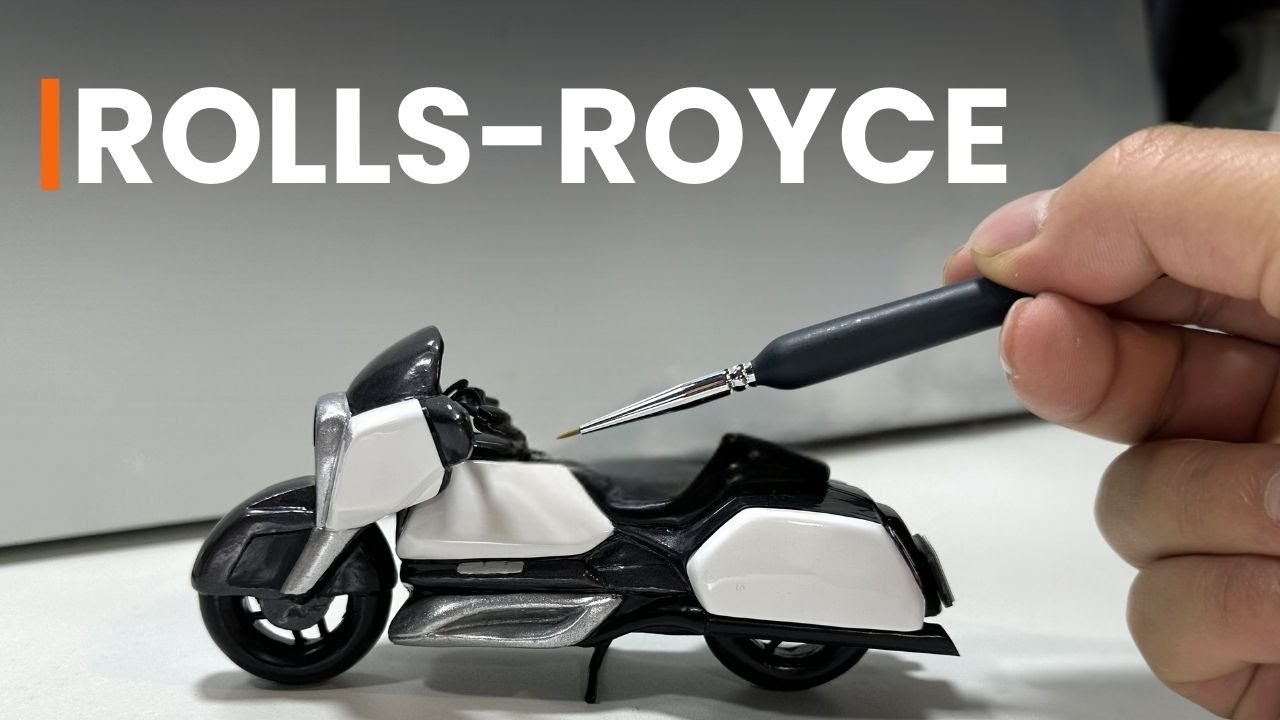Sculpting a ROLLS ROYCE-AI motorcycle in clay: Step-by-Step Instructions