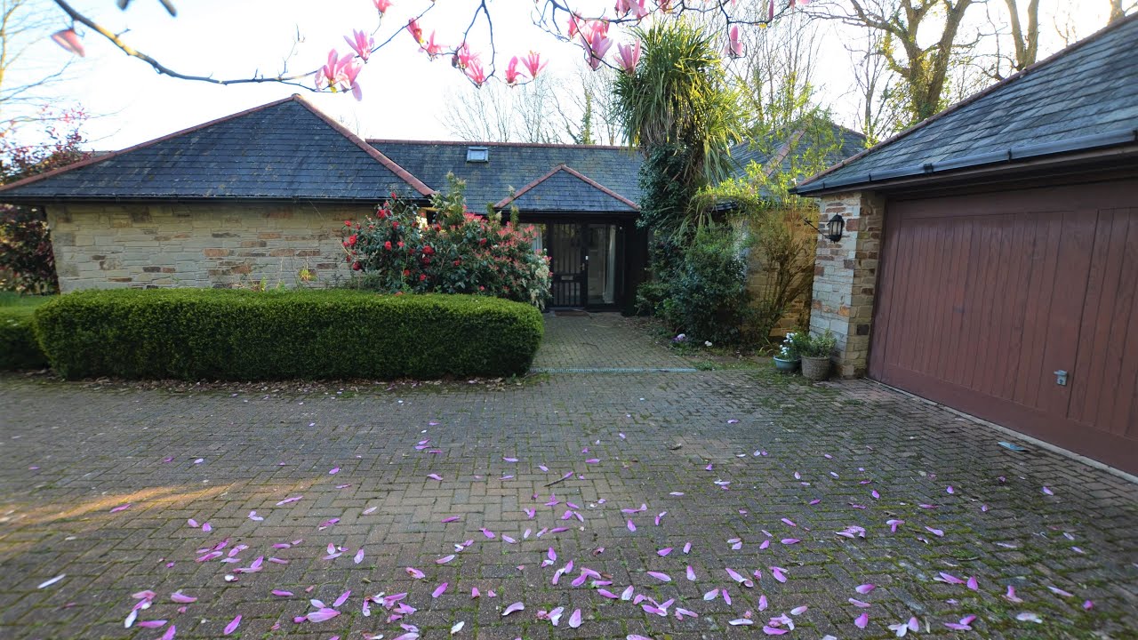 3 Priors Barn