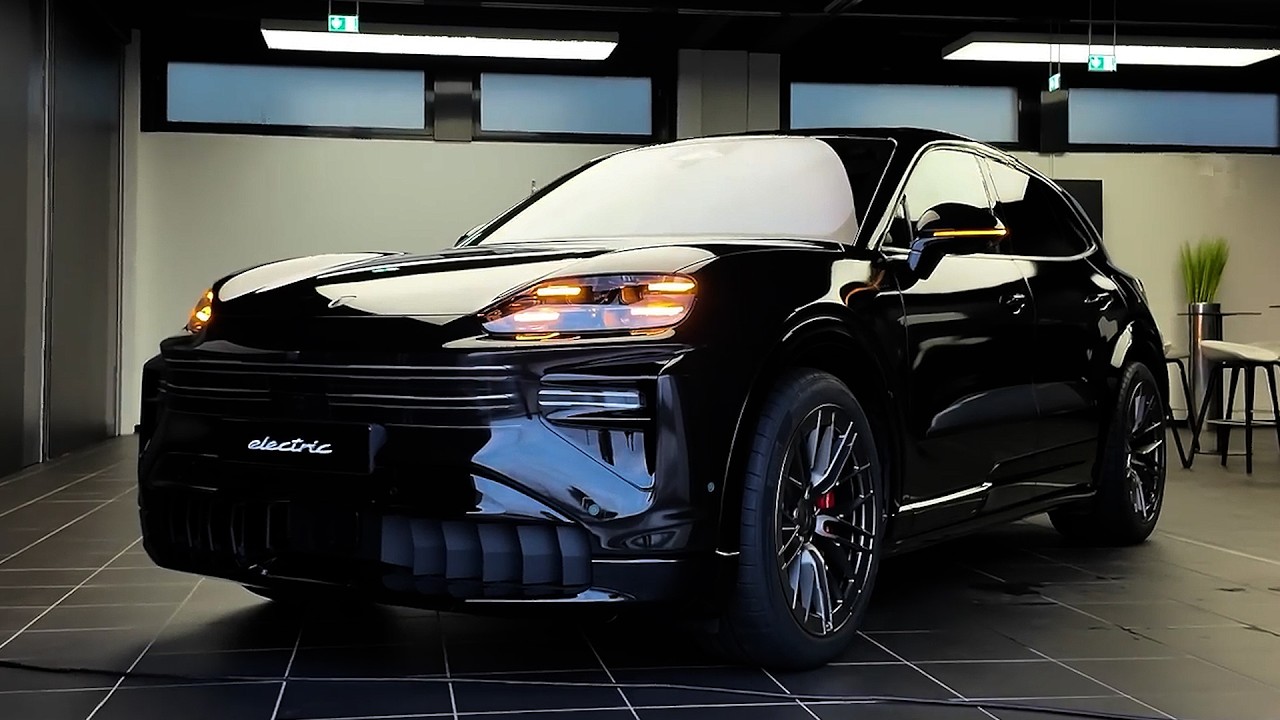 2026 Porsche Cayenne | Interior Revealed with Screens Galore