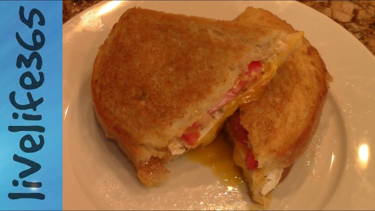 Killer Fried Egg, Tomato & Cheddar Melt