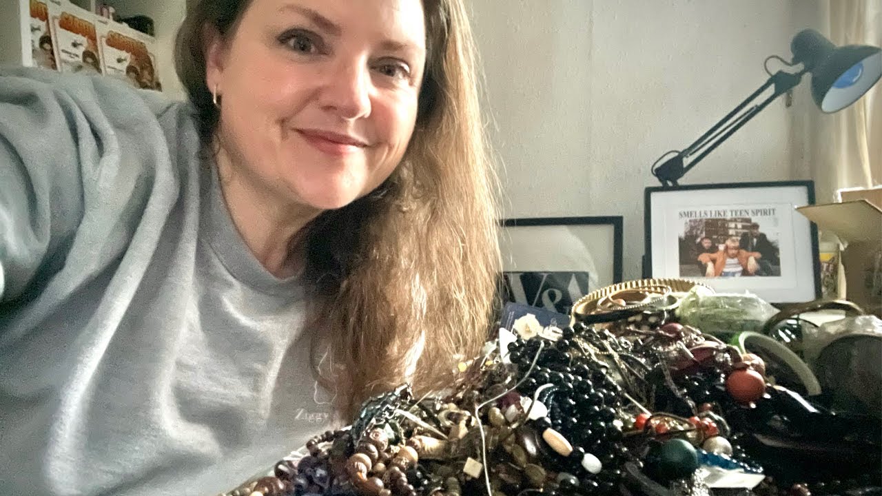 Mental Health and Sorting Jewellery to Resell | Driving Phobia | Hitting Goals and Improving My Life