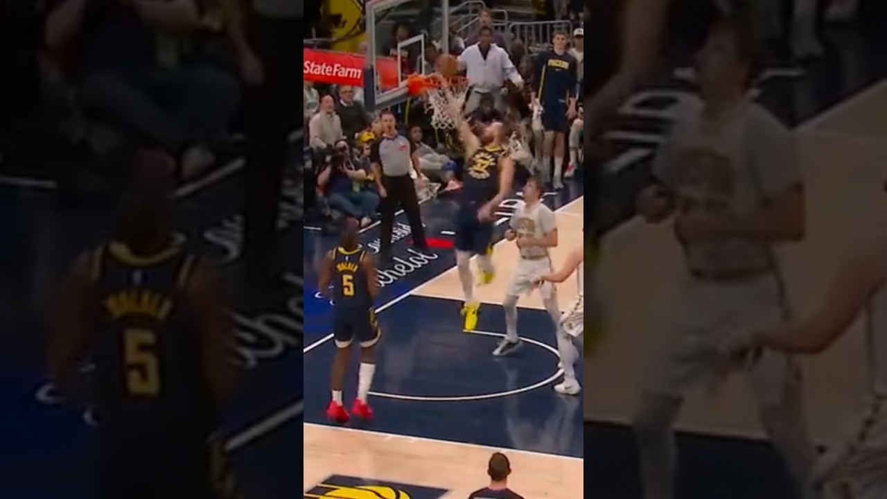 Jay Huff  always making sure he got a reverse dunk🤣 