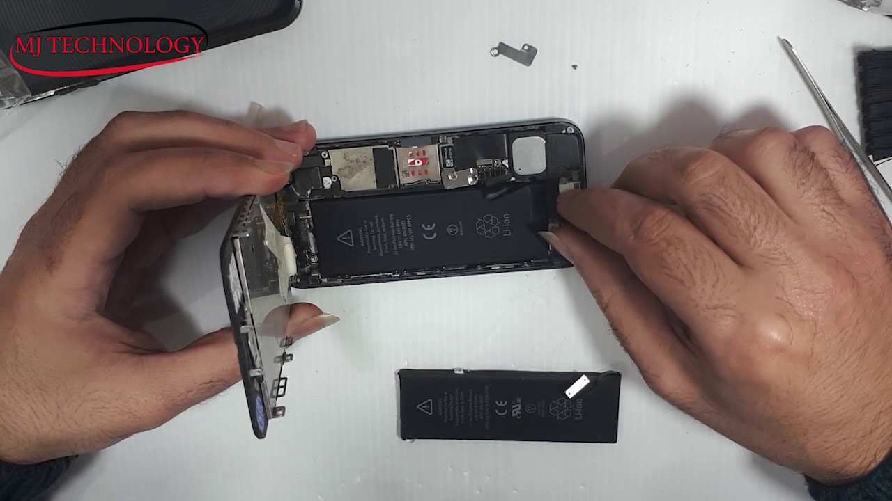 IPhone 5 Not Turning On Or Charging Fixed !