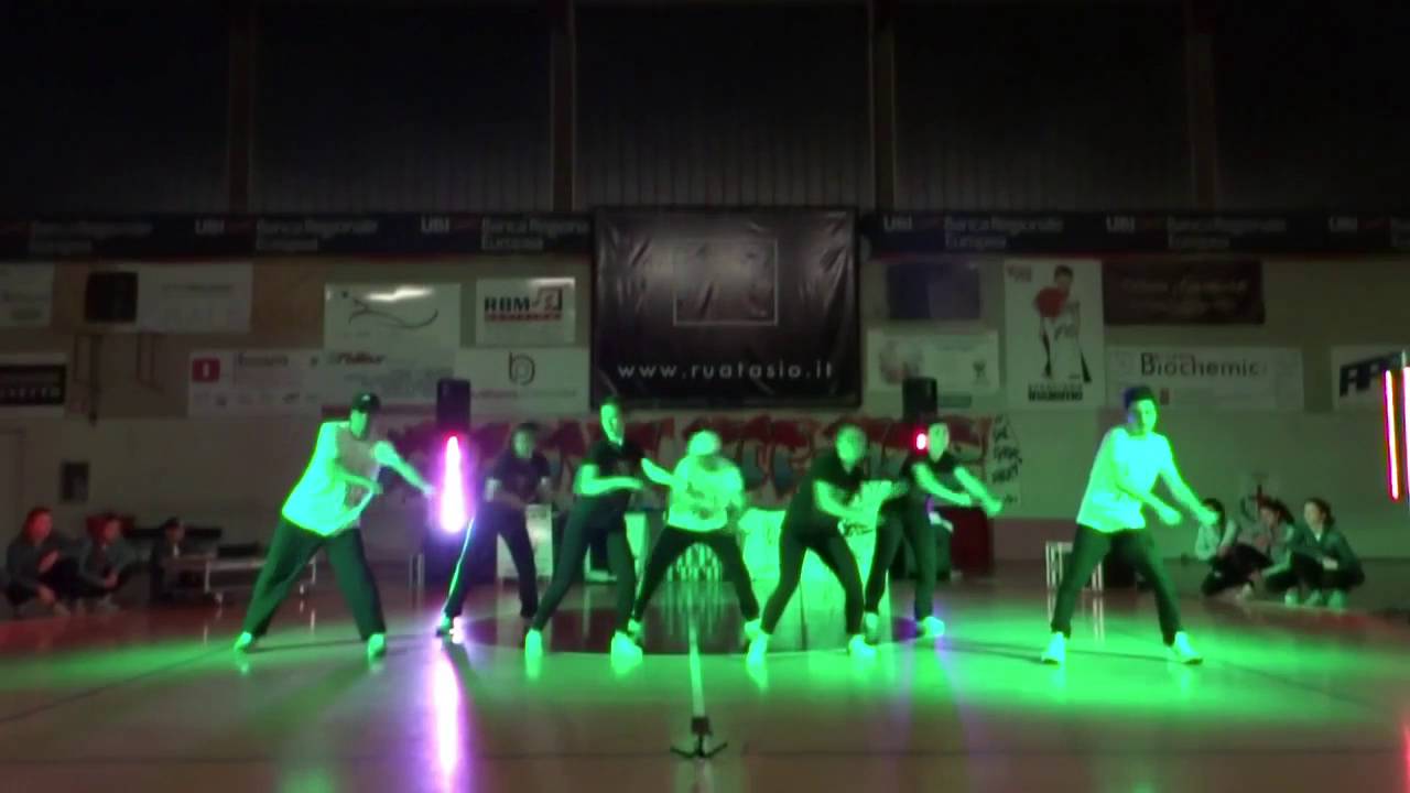 The Brownies - Hip Hop Dance - Show di Fine Corsi 2015 - 2016 Ass. Espressione Hip Hop