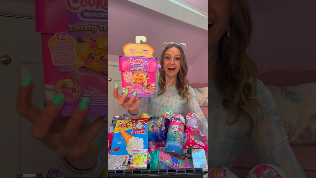 [ASMR] TAKING A LUCKY DIP INTO A BOX OF 1,000 MYSTERY TOYS!!😱✨⁉️ (COOKEEZ TOASTY TREATZ?!🫢) #Shorts