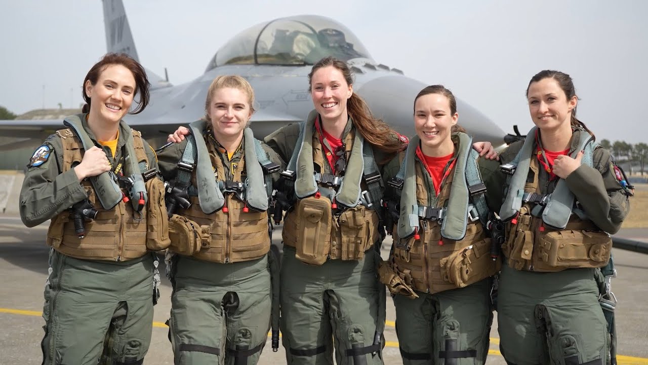 All Female F-16 Fighter Pilots Sortie Breaking Barries at Misawa, Japan 女性パイロット
