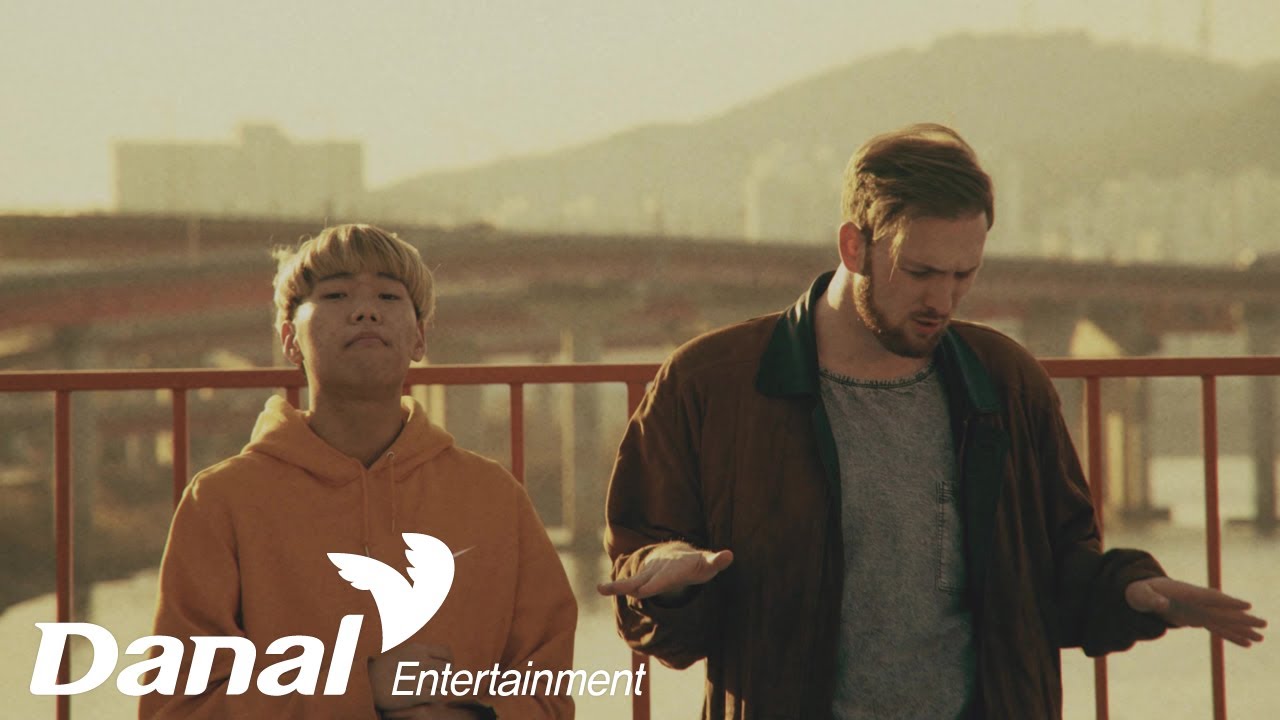 MVㅣHiss (히스), Madox - Fly awayㅣFuture Voice