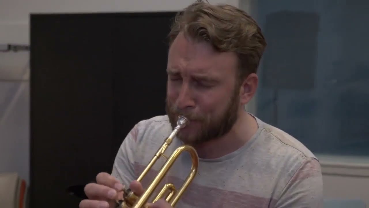 Hips Don't Lie - Shakira feat. Wyclef Jean (Brass Band Cover) 🎵