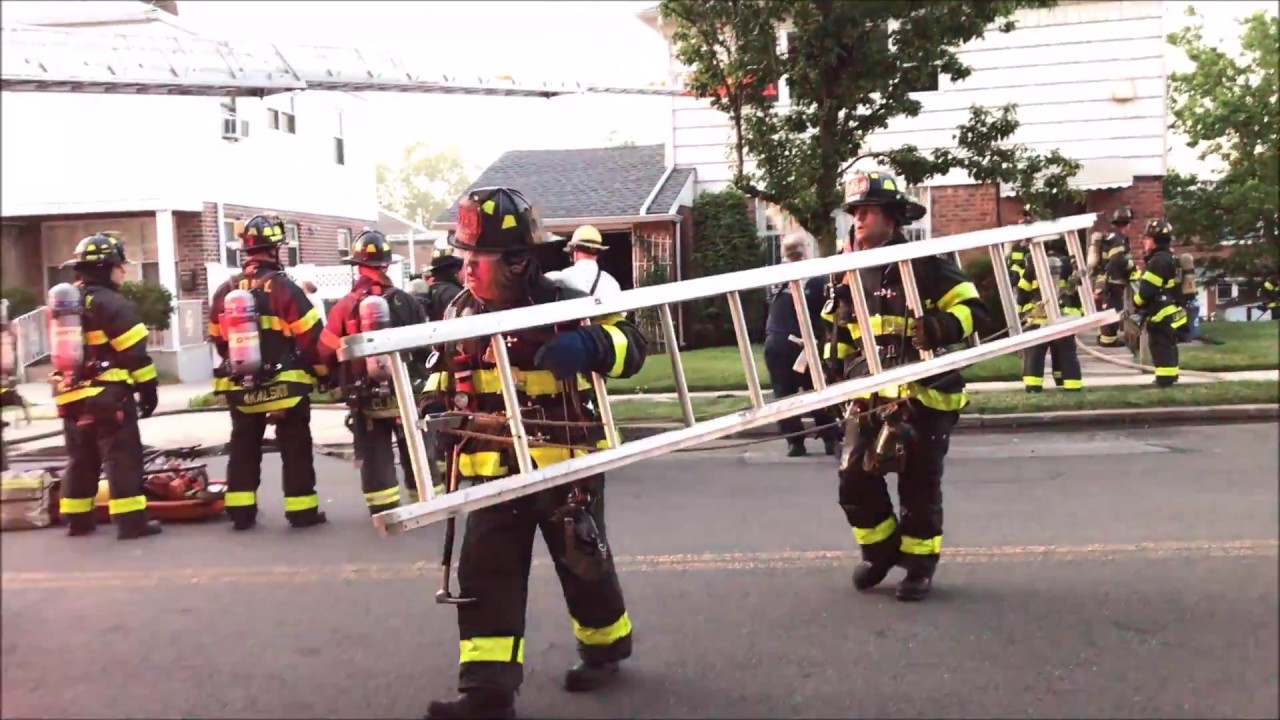 FDNY BOX 9422 - QUICKLY KNOCKED DOWN 10-75 ALL HANDS FIRE ON REEVES AVENUE IN QUEENS, NEW YORK CITY.