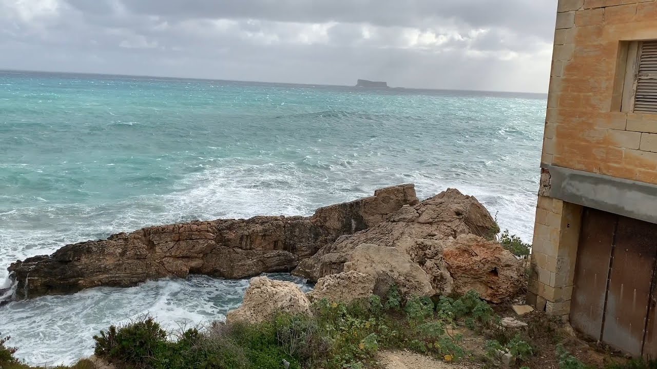 Helios Hits Lapsi - Rough Sea @ Ghar Lapsi / Filfa on 10th February 2023