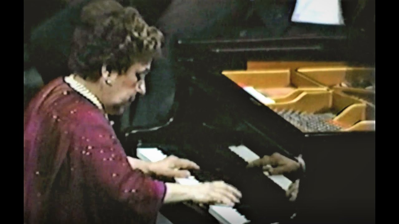 Alicia de Larrocha performs Mozart Piano Concerto No. 24 (21 March 1984)
