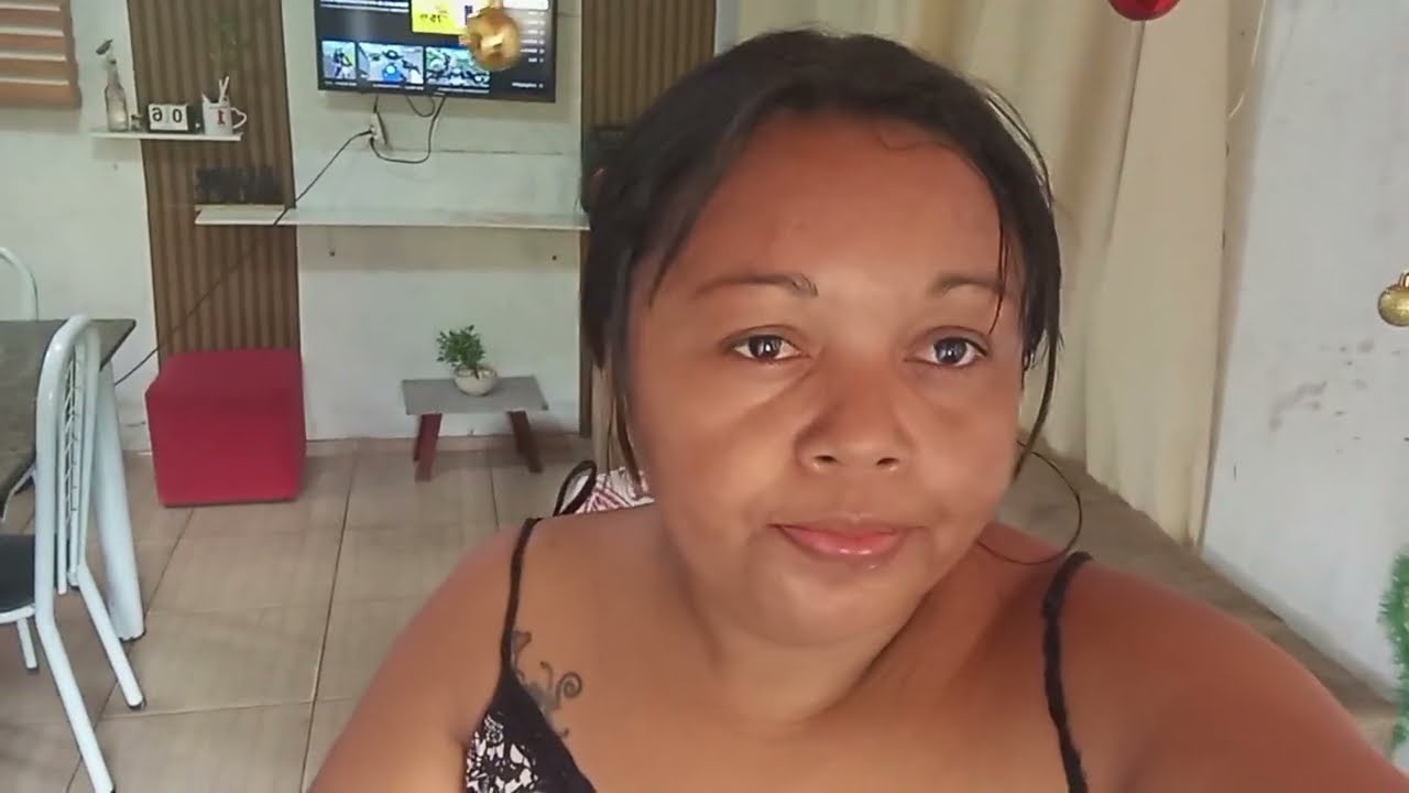 Faxina e organização na casa simples.
