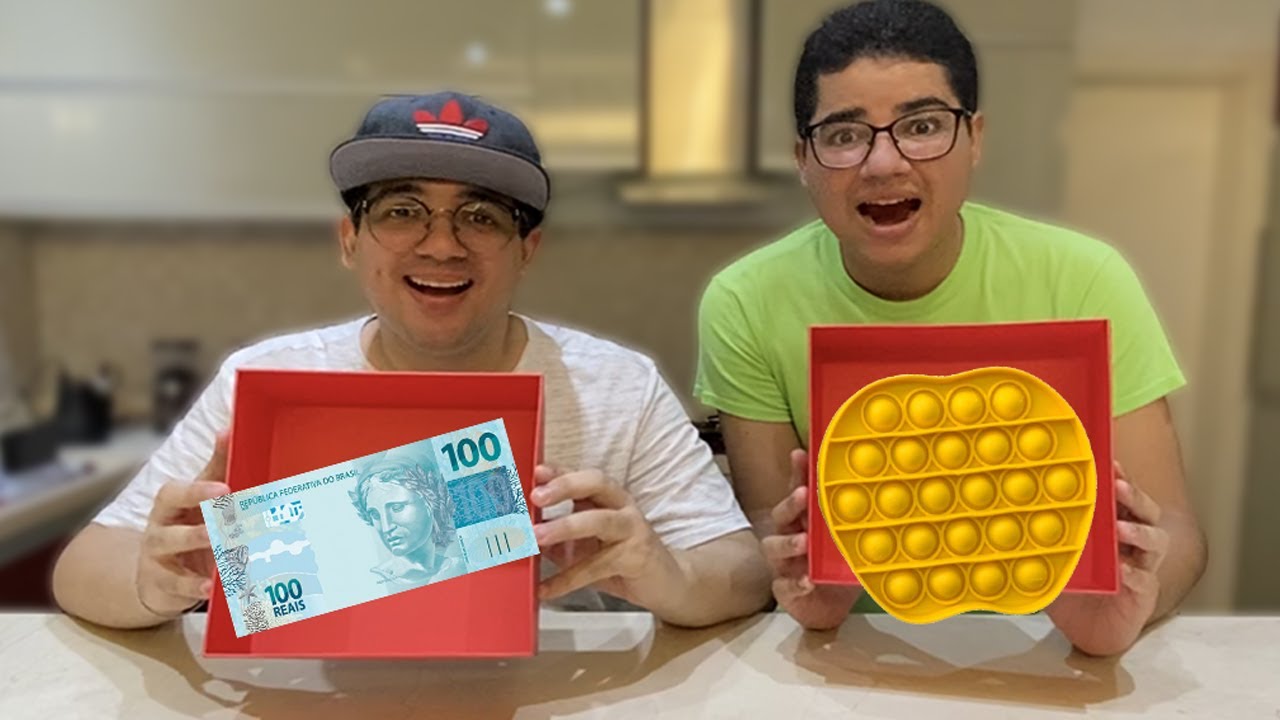 FIDGET TOY vs DINHEIRO DE VERDADE!! - Família Velhote