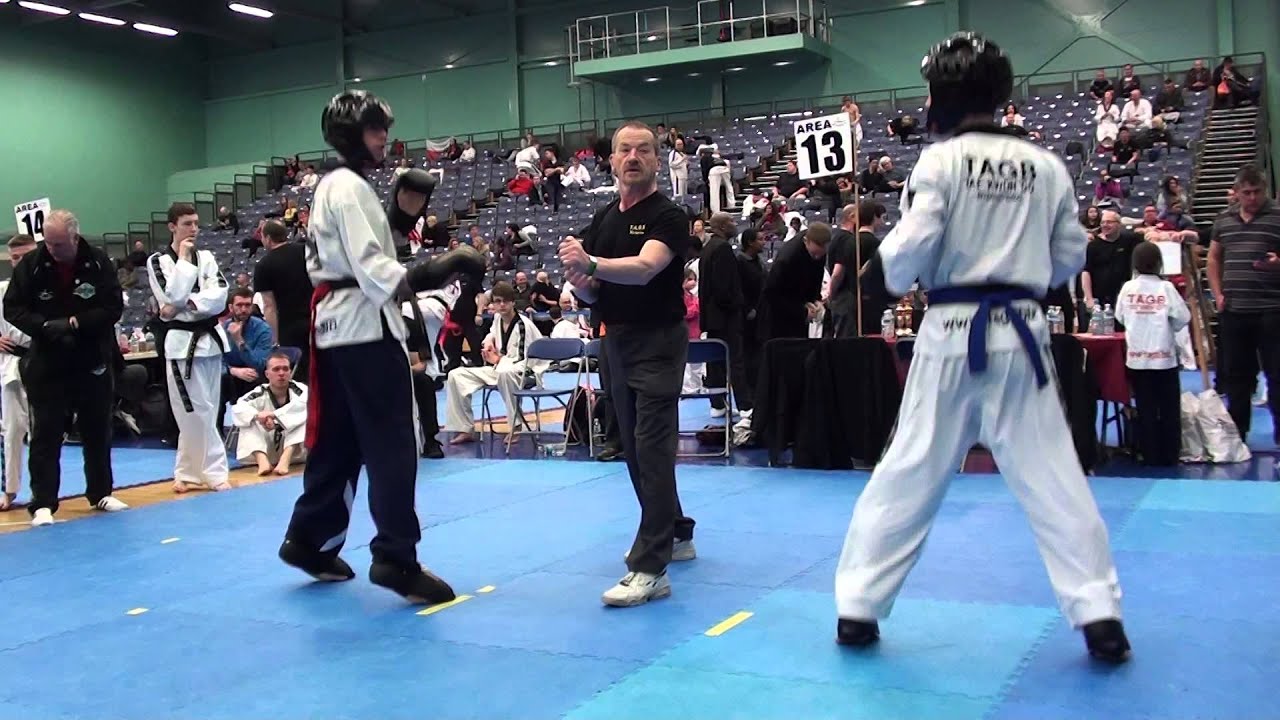 2015 TAGB English Taekwondo Championships Luke Metcalf vs Greg Dunlop
