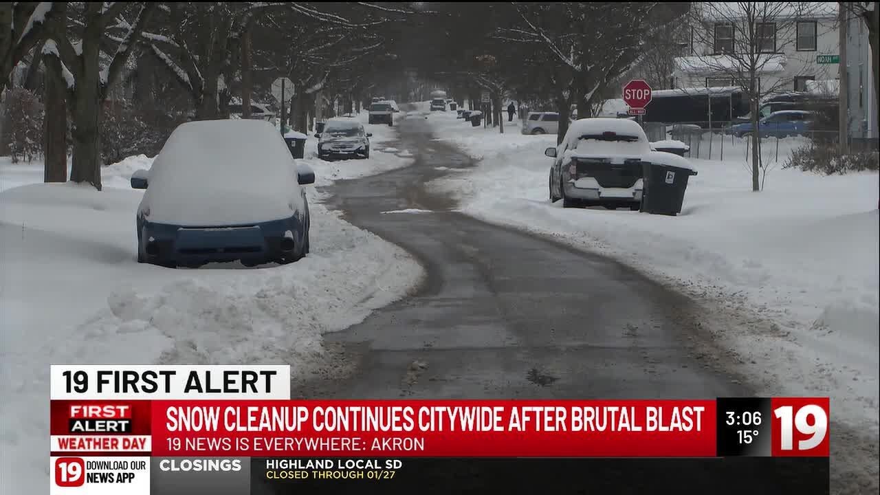 Snow day brings neighbors together in Akron