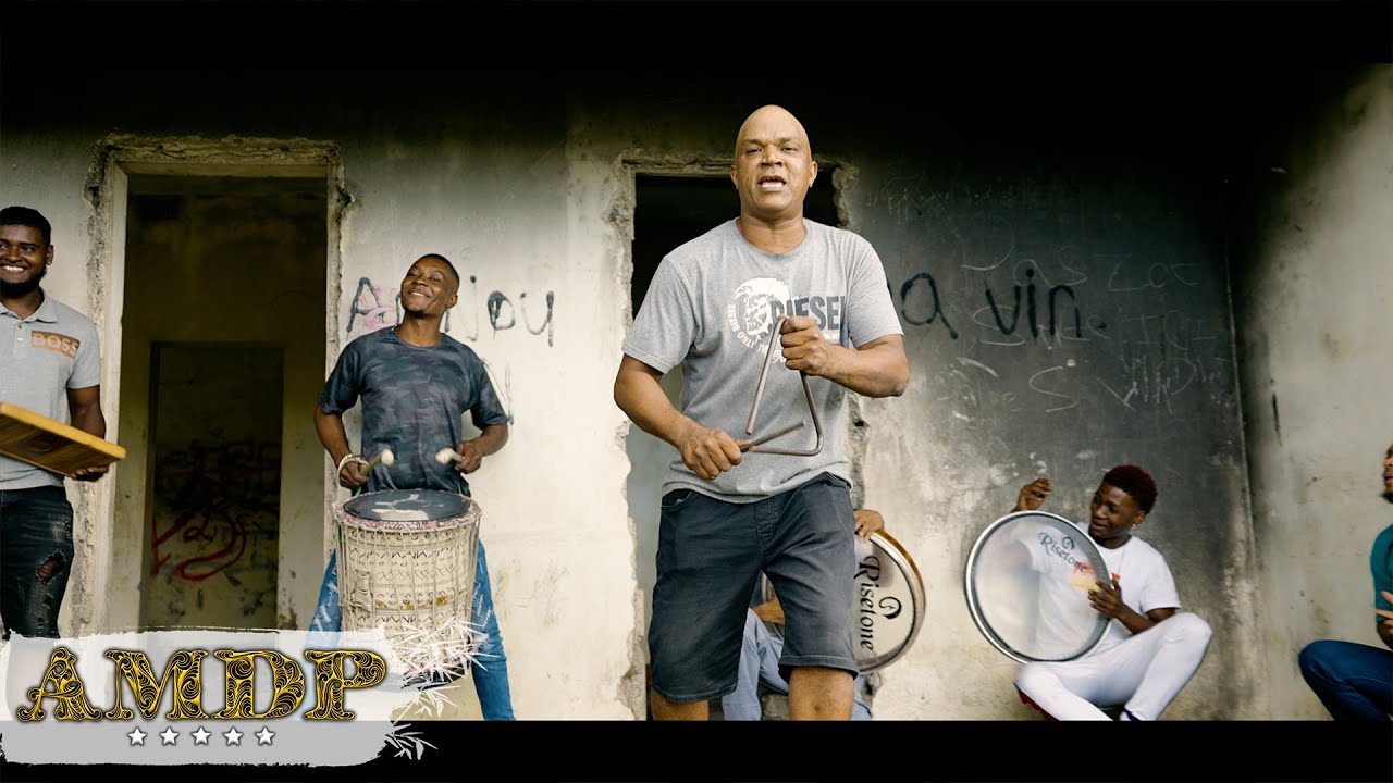 Dino Toussaint - BATE TO TAMBOUR (CLIP OFFICIEL)