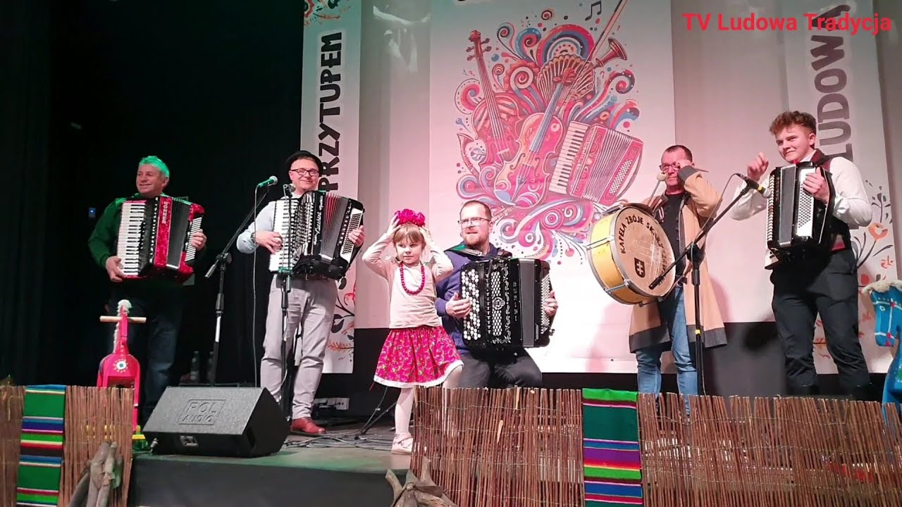 TARGI KOŃSKIE SKARYSZEW 2026 na ludowo z młodziutką bo 5 letnią Wiktorią Artystką Ludową na scenie 
