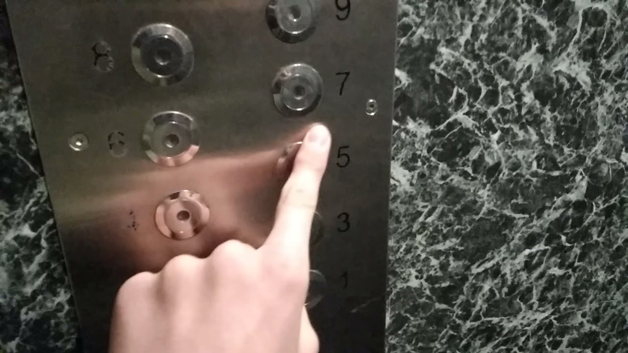 2x Wyłączona winda Zremb zm. przez DSŁ i 2x DSŁ z drzwiami od Zremba, ul. Rajdowa 20, Łódź