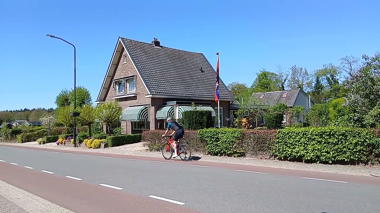 Hoenderloo plaatsen  Veluwe dichtbij Apeldoorn op YouTube hele vlog  tiktok  kleine bij Jan Enschede