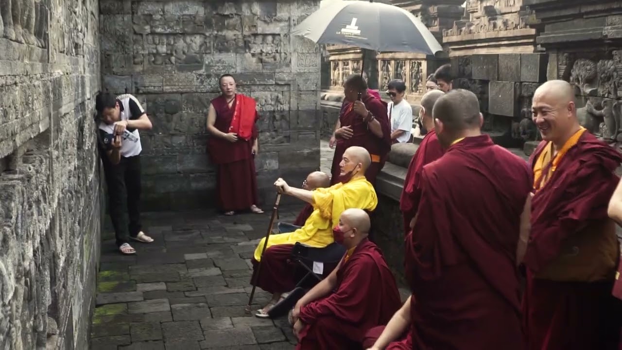 H E Goshri Gyaltshab Rinpoche Pradaksina at Borobudur