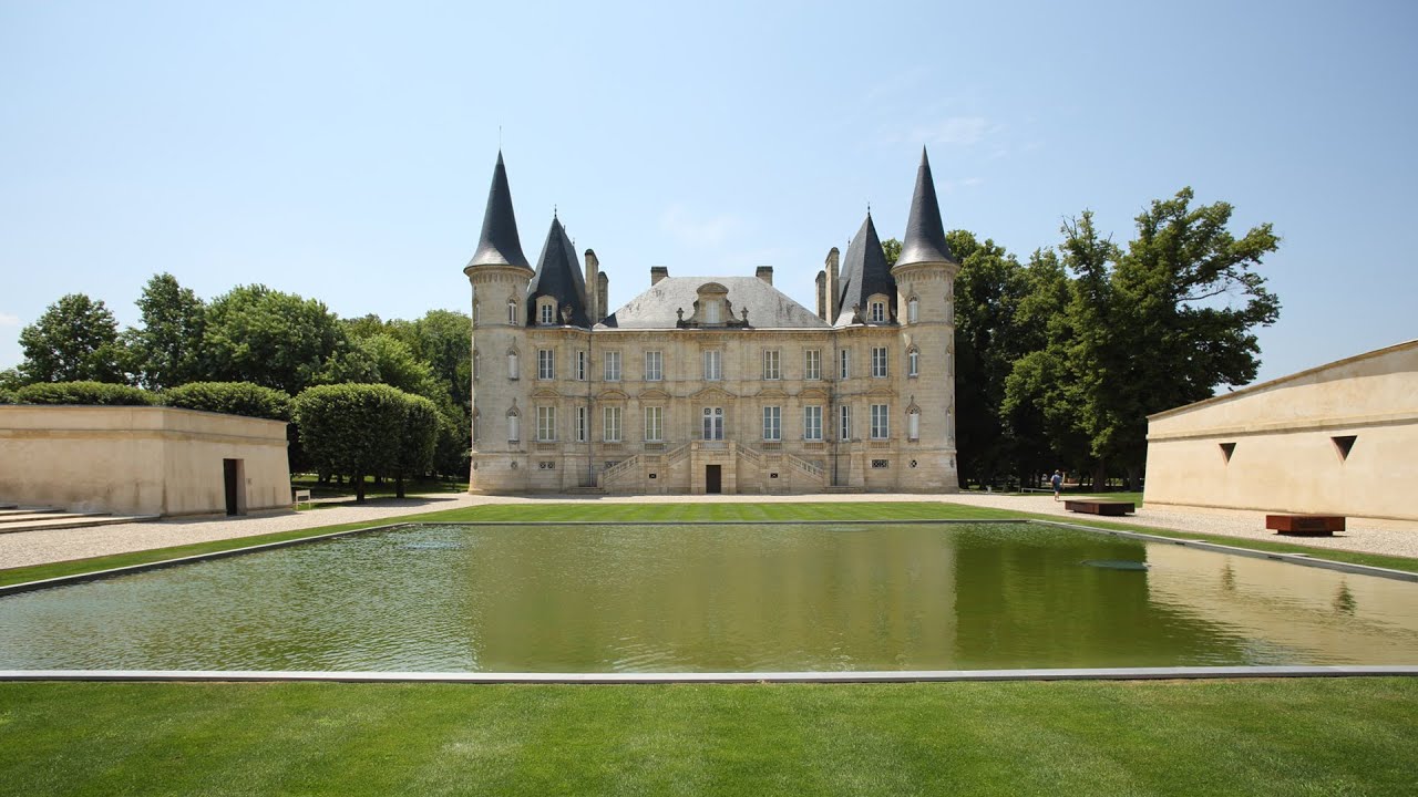 Explore our Châteaux, Rivers & Wine with Joost Ouendag and Alexandra Beucler