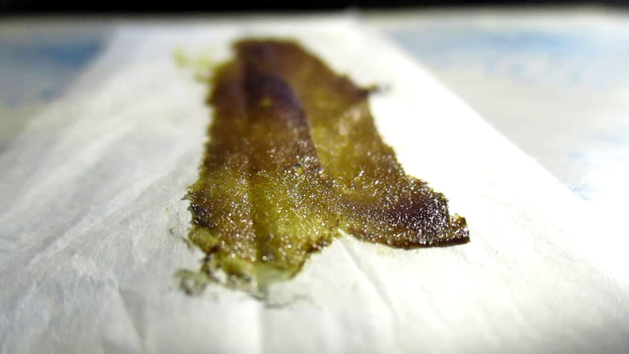 How to spread rosin hash on some rolling paper