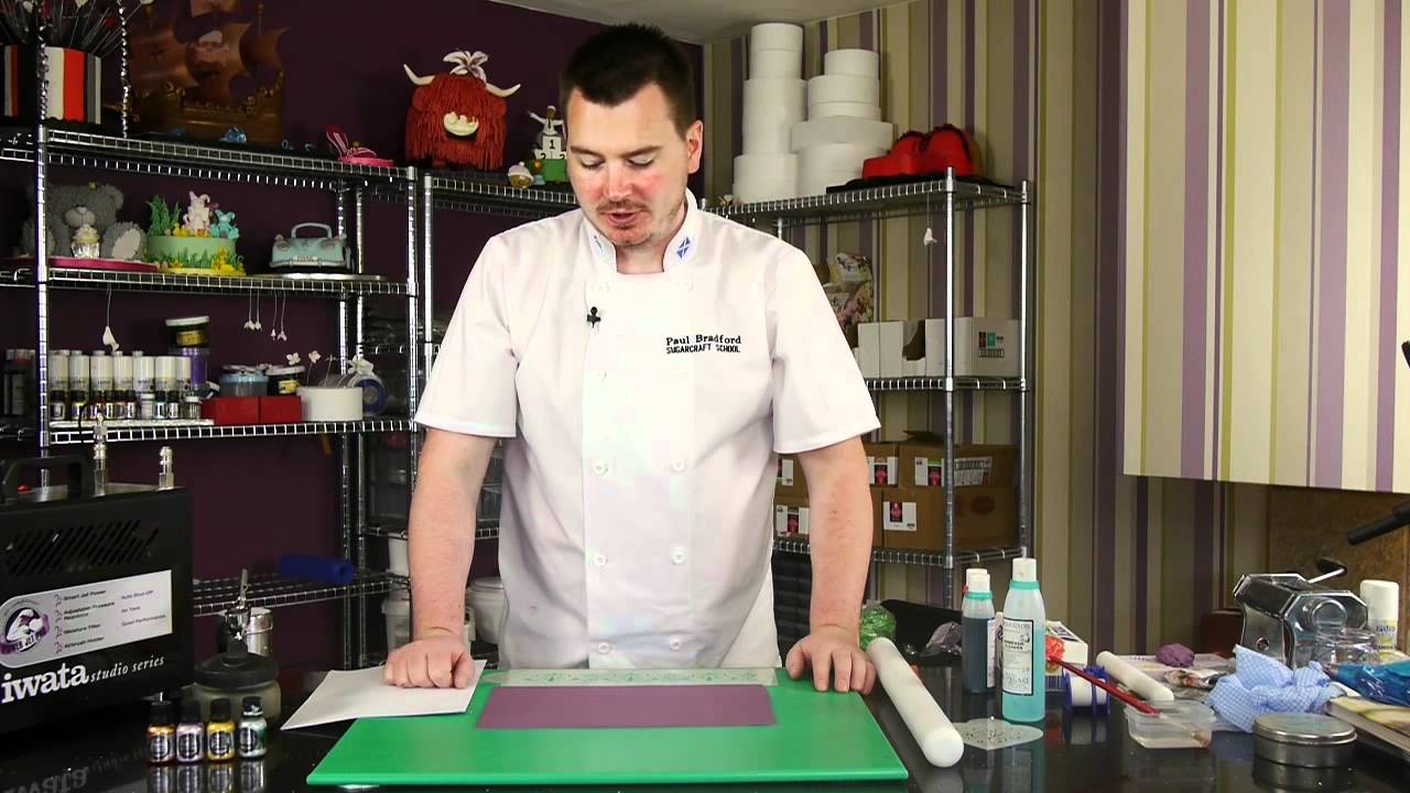 Introduction to Airbrushing in Cake Decorating