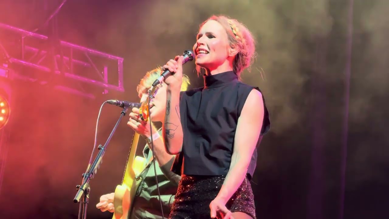 The Cardigans - And Then You Kissed Me. Live 2026 CDMX