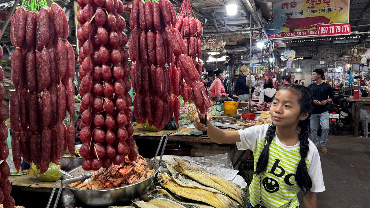 Market show: Chef pich buy sausage and cooking - Yummy fried rice recipe - Cooking with Sreypich