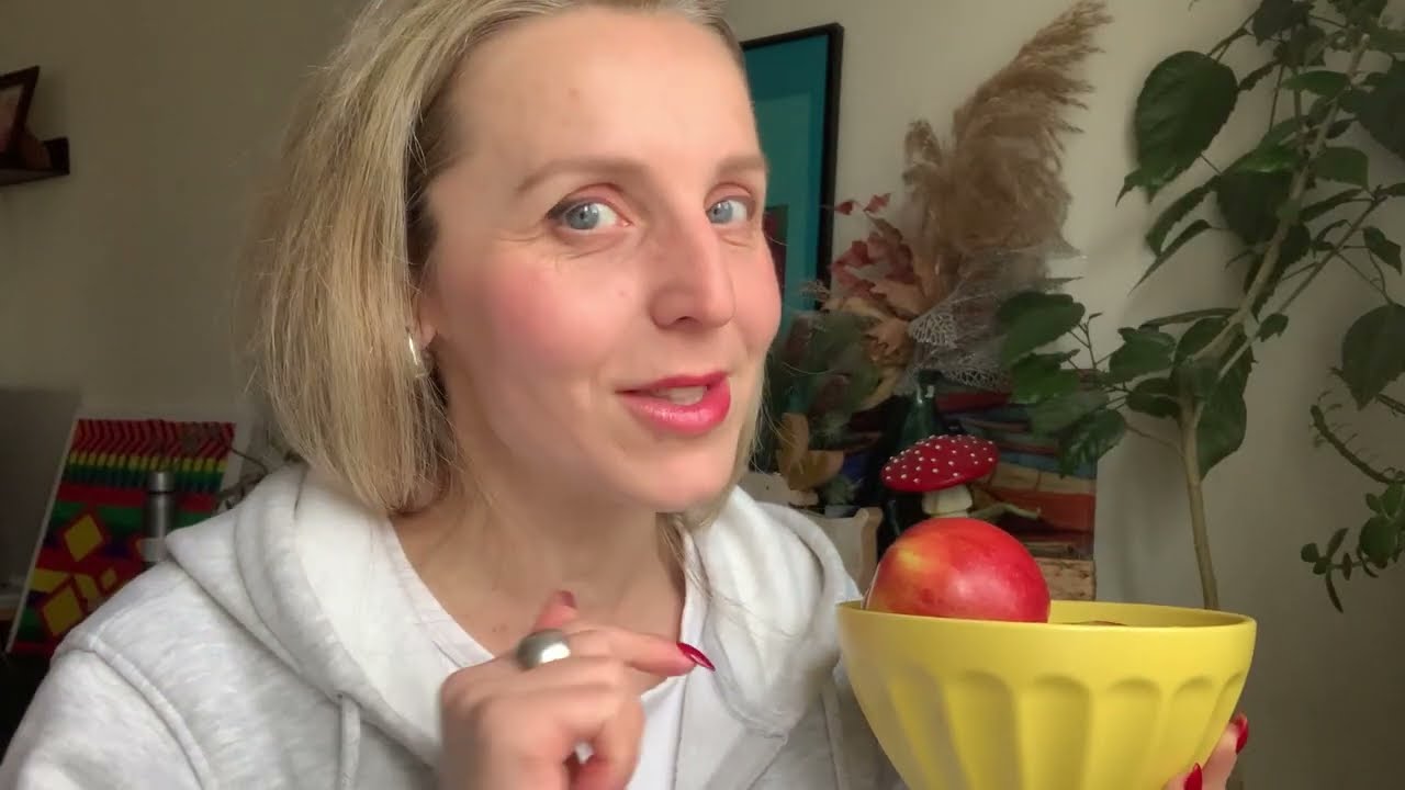 VLOG🍏ГОТОВИМ ЗАВТРАК, ОБЕД и УЖИН из ЯБЛОК🍏ОЛАДЬИ, САЛАТ и ЯБЛОКИ в КЛЯРЕ🍏ВКУСНЫЕ и ПОЛЕЗНЫЕ РЕЦЕПТЫ