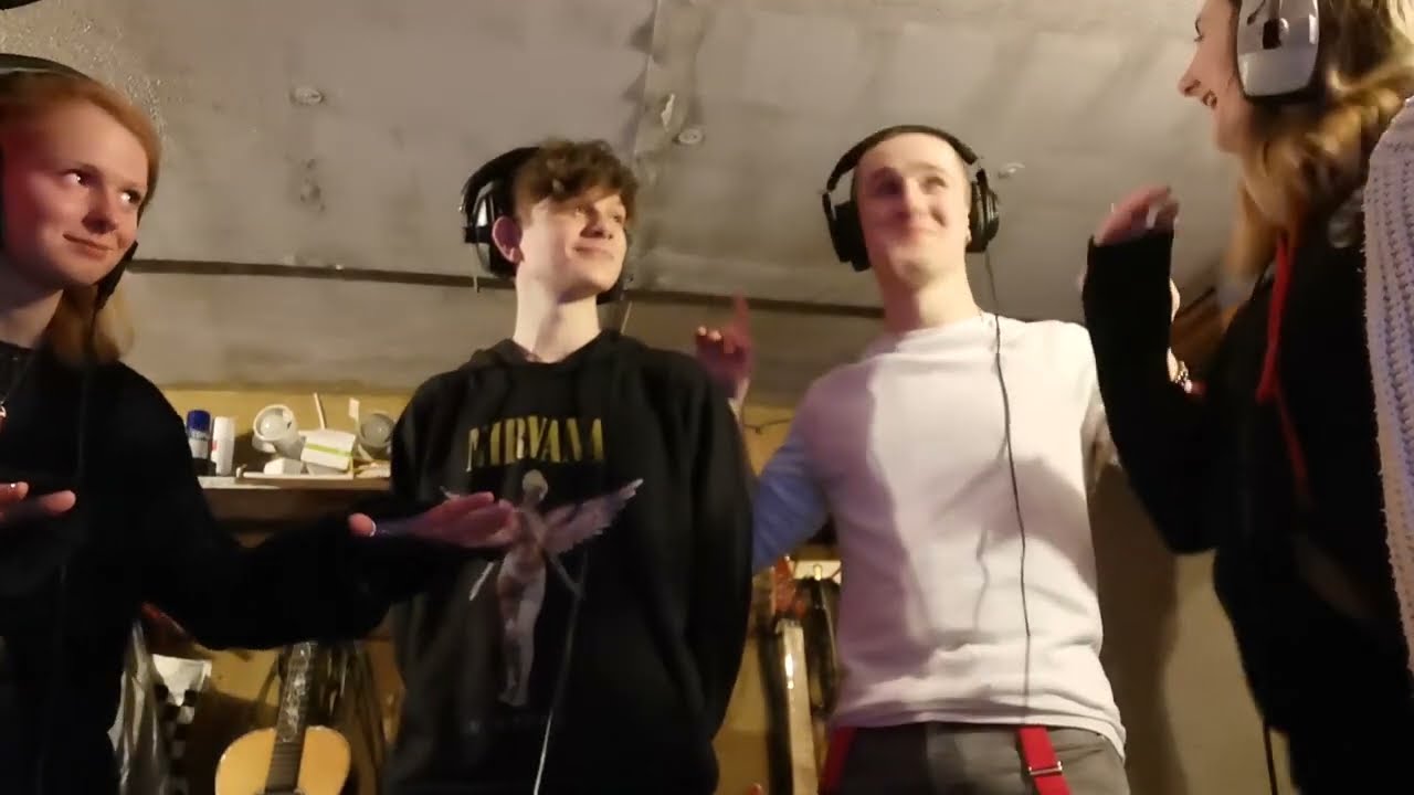 BEHIND THORNS - the backing vocals *BONUS EPISODE*