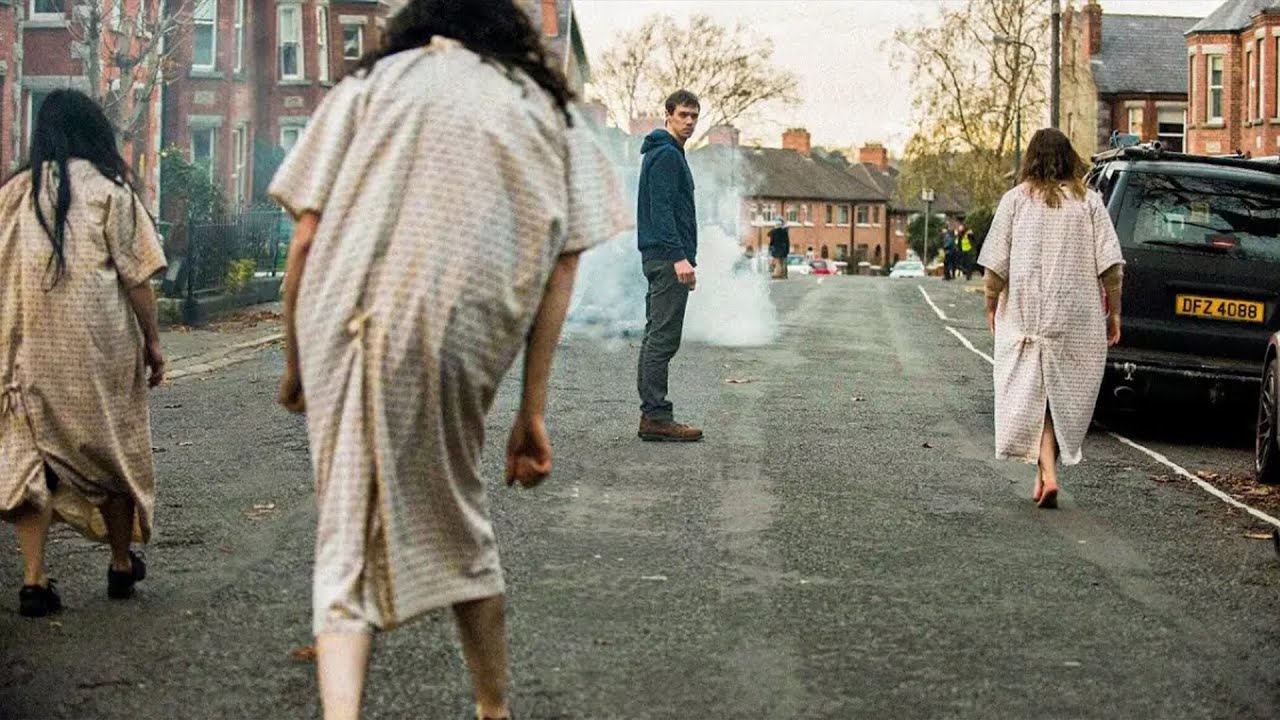 بيصحى بيلاقى المدينه كلها اتحولت لزومبى والبشرية بتواجه شبح الانقراض