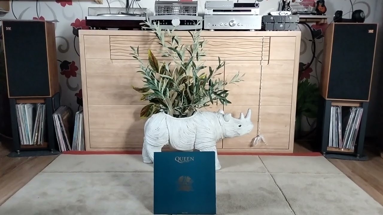  Queen -Vinyl-Yaqin MS90b/ Wharfedale Linton 85/ Pioneer Pl 707/ preamp1ARC Arrow2 step-up MC.