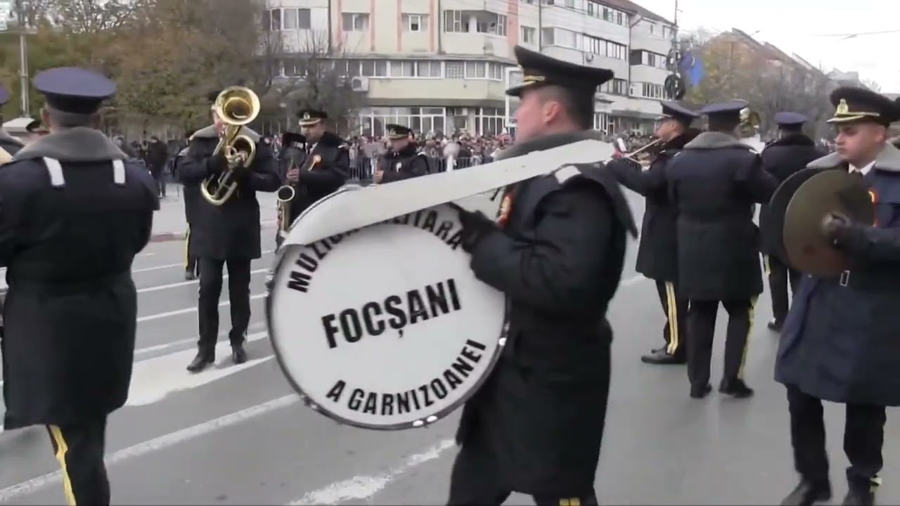 Show Muzica Militară a Garnizoanei Focșani  #fanfara #militarymusic #parade 