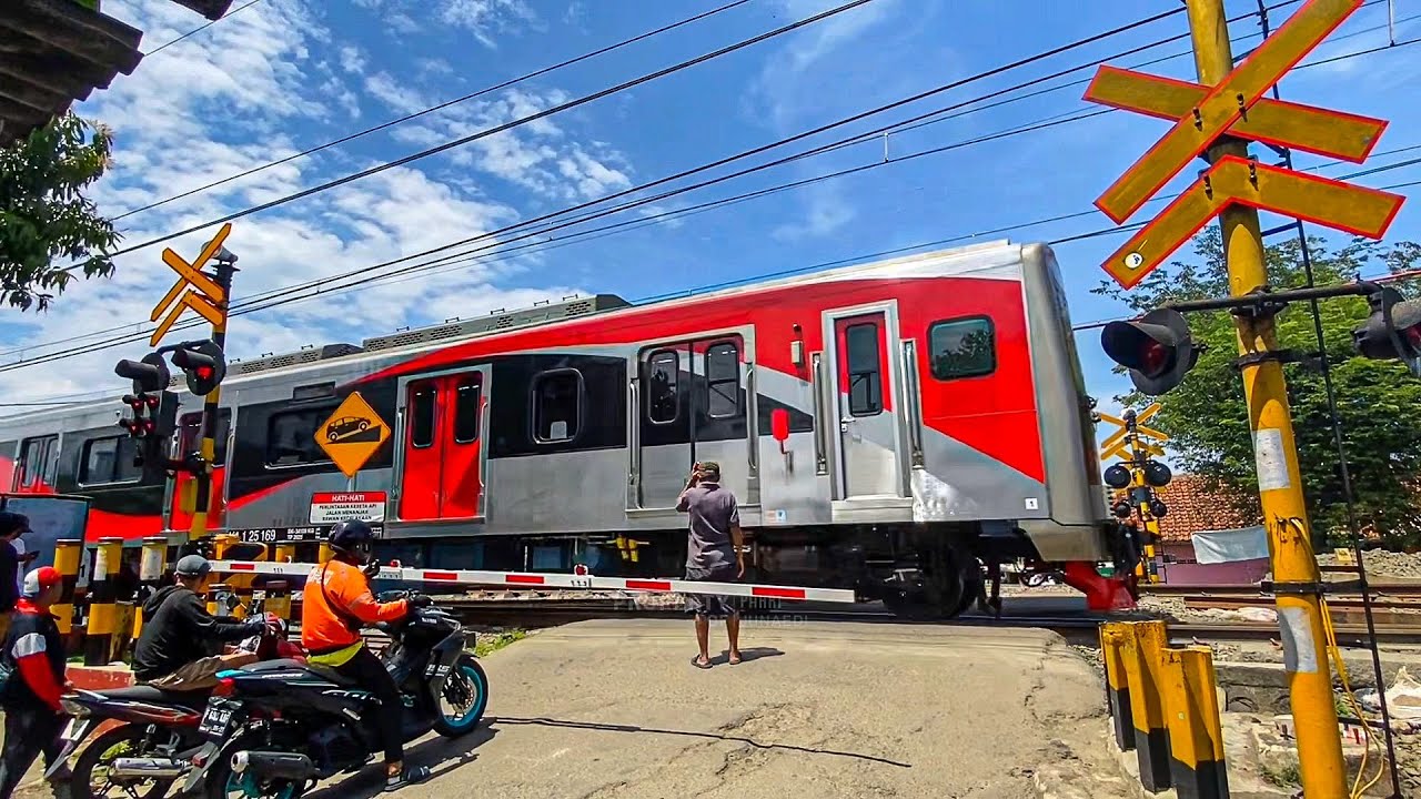 Update Terbaru Perlintasan Kereta Api Palang KYOSAN di JPL 27 Kedungbadak, Bogor, Jawa Barat 