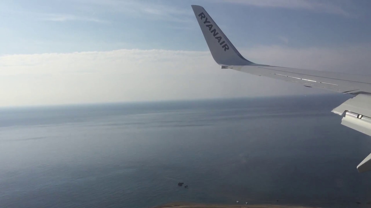 Ryanair landing at Paphos (09/11/18)