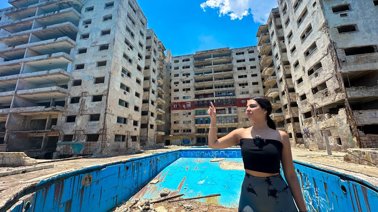 Los restos de un edificio de millonarios en Cuba .La impactante realidad
