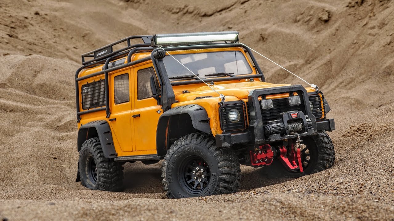 This RC Car Trail Truck IS AWESOME! - Traxxas TRX-4 Defender Racing | RC4HUMAN