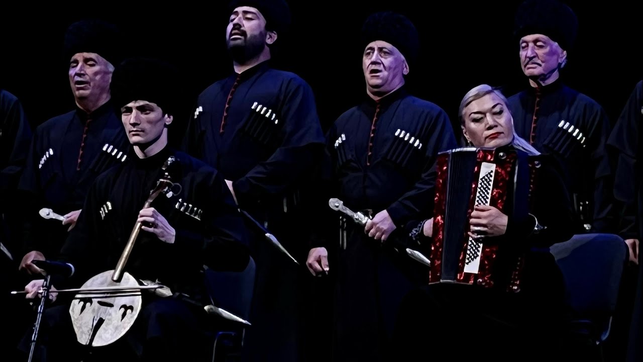 Хор ансамбля Симд. Отрывки с концерта.