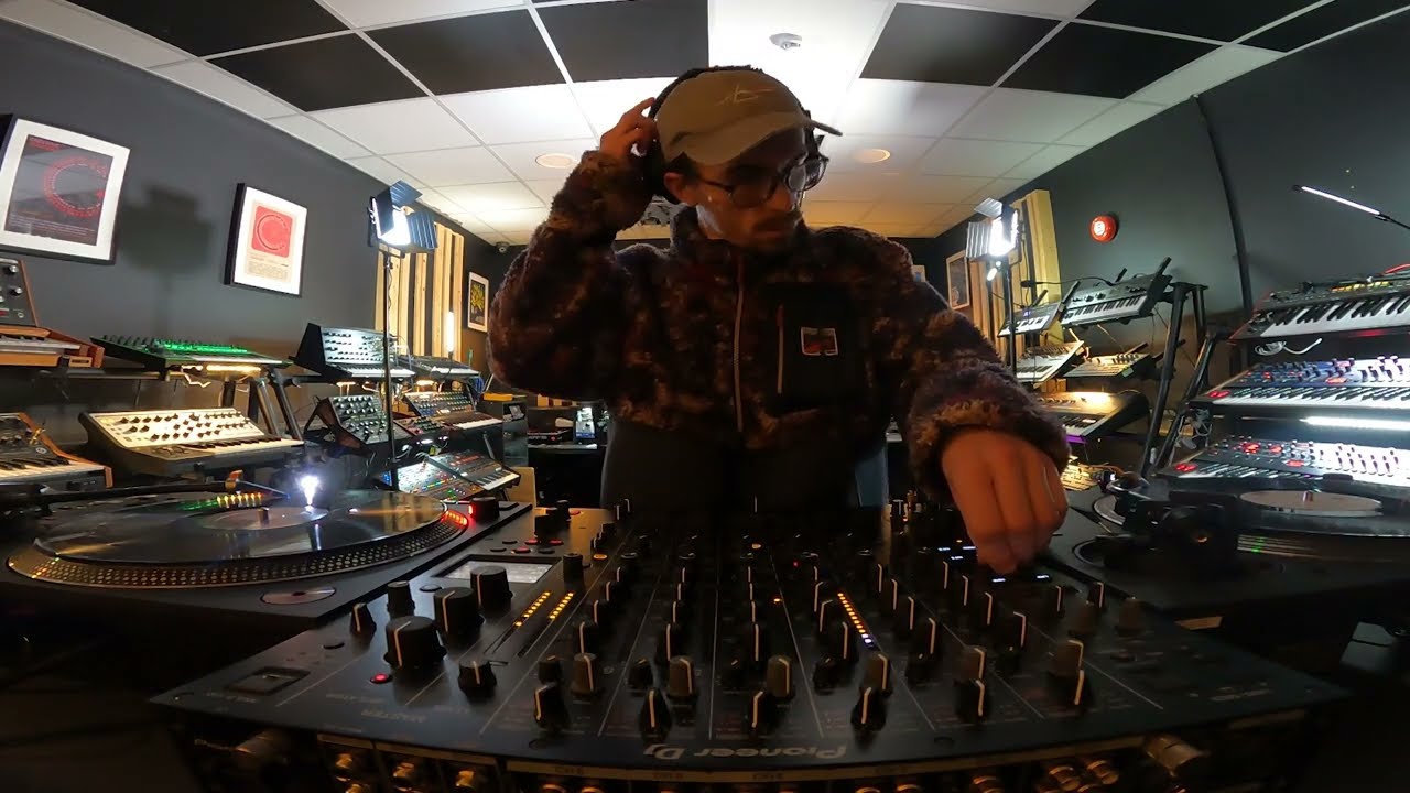 Aaron Sweeney｜Celtronic Studios - March 2023