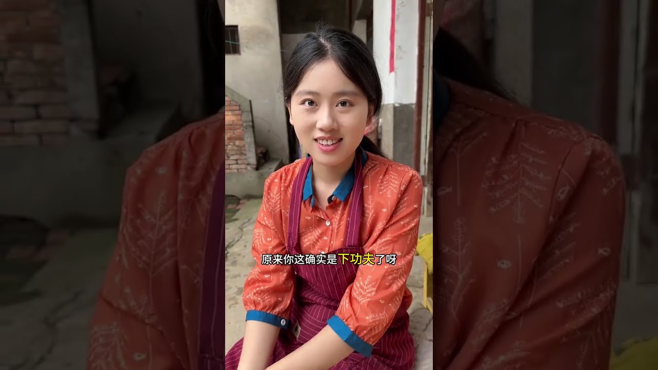 路过初恋摆摊，她竟然一直在等我