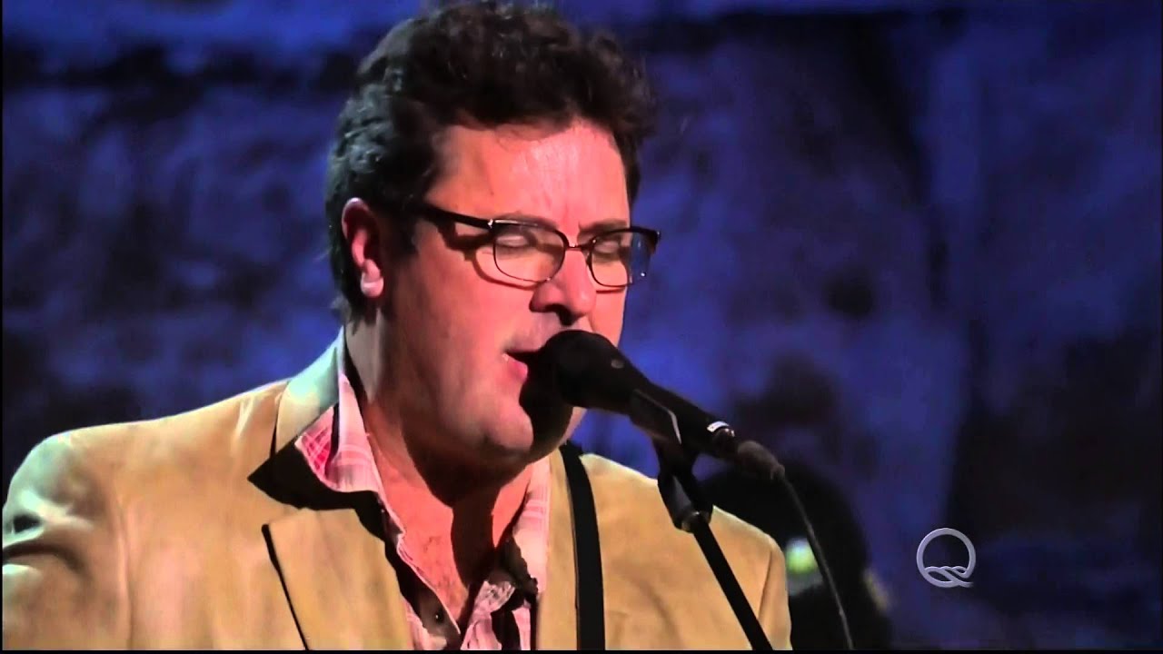 Vince Gill sings 