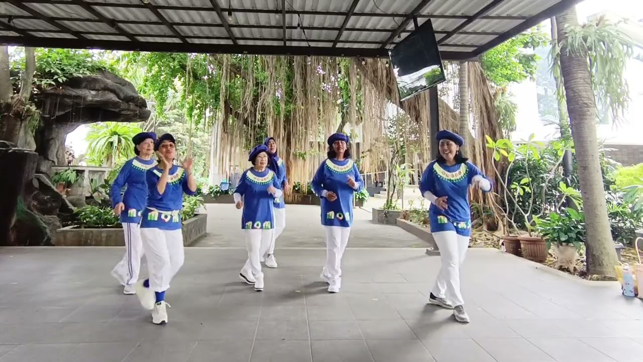 Ayang Kurindu Kamu Line Dance by Happy Mom, Choreographer :  Vee Trias ( INA) 