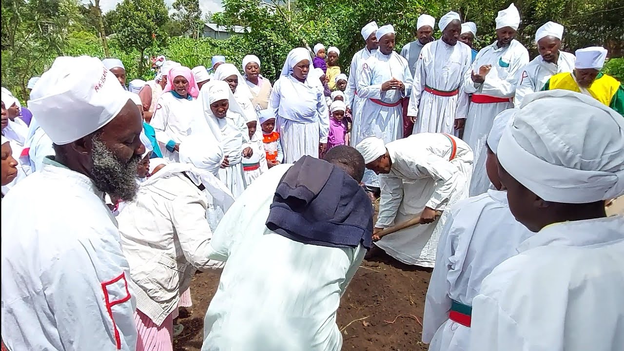 Akurinu Burial Moments #akurinufinest #Newlife #singing