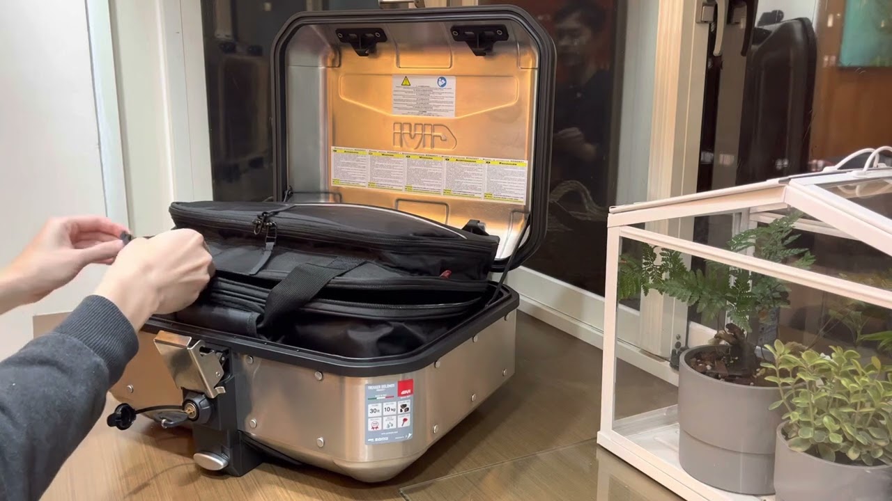 GIVI DLM30 & T514B INTRODUCTION
